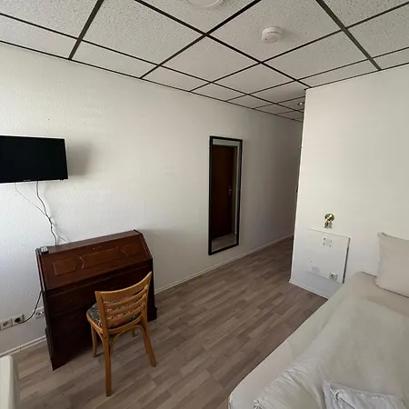 Otel Vintage S-weilimdorf 3*